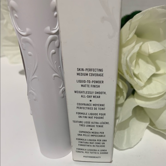 NEW KVD True Portrait Foundation DEEP 84⭐️ - Picture 3 of 11